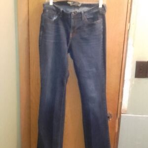 Old‎ Navy Sweetheart  Women's Boot Cut Jeans in Dark Blue Size 8 Inseam Is 28"